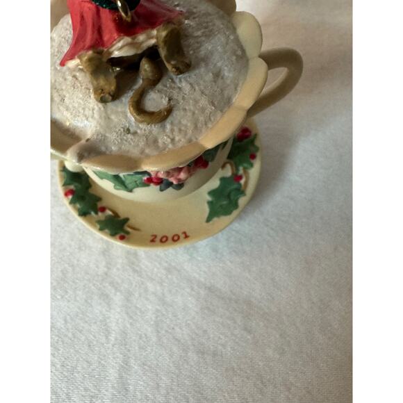 Hallmark 2001 Grandmother Keepsake Ornament - Picture 5 of 9